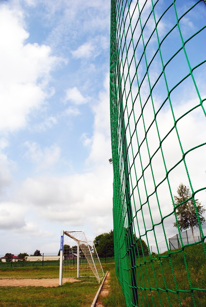 通过构建坚 通过构建坚